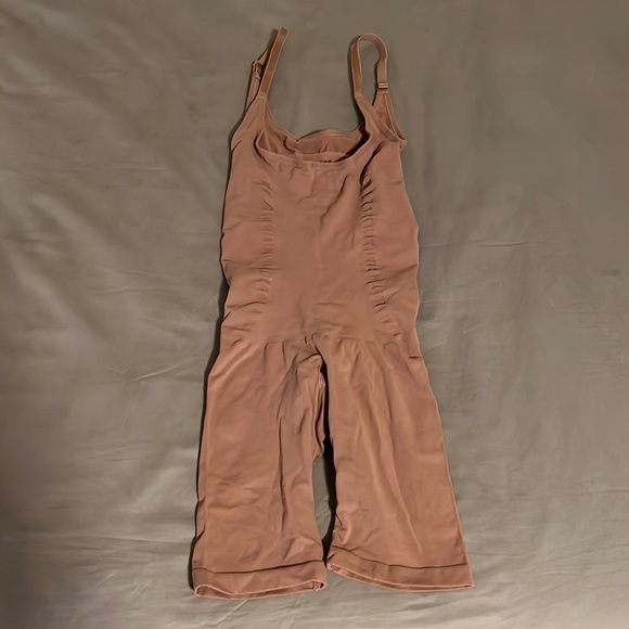 SKIMS Intimates & Sleepwear Skims Open Bust Bodysuit W Open Gusset